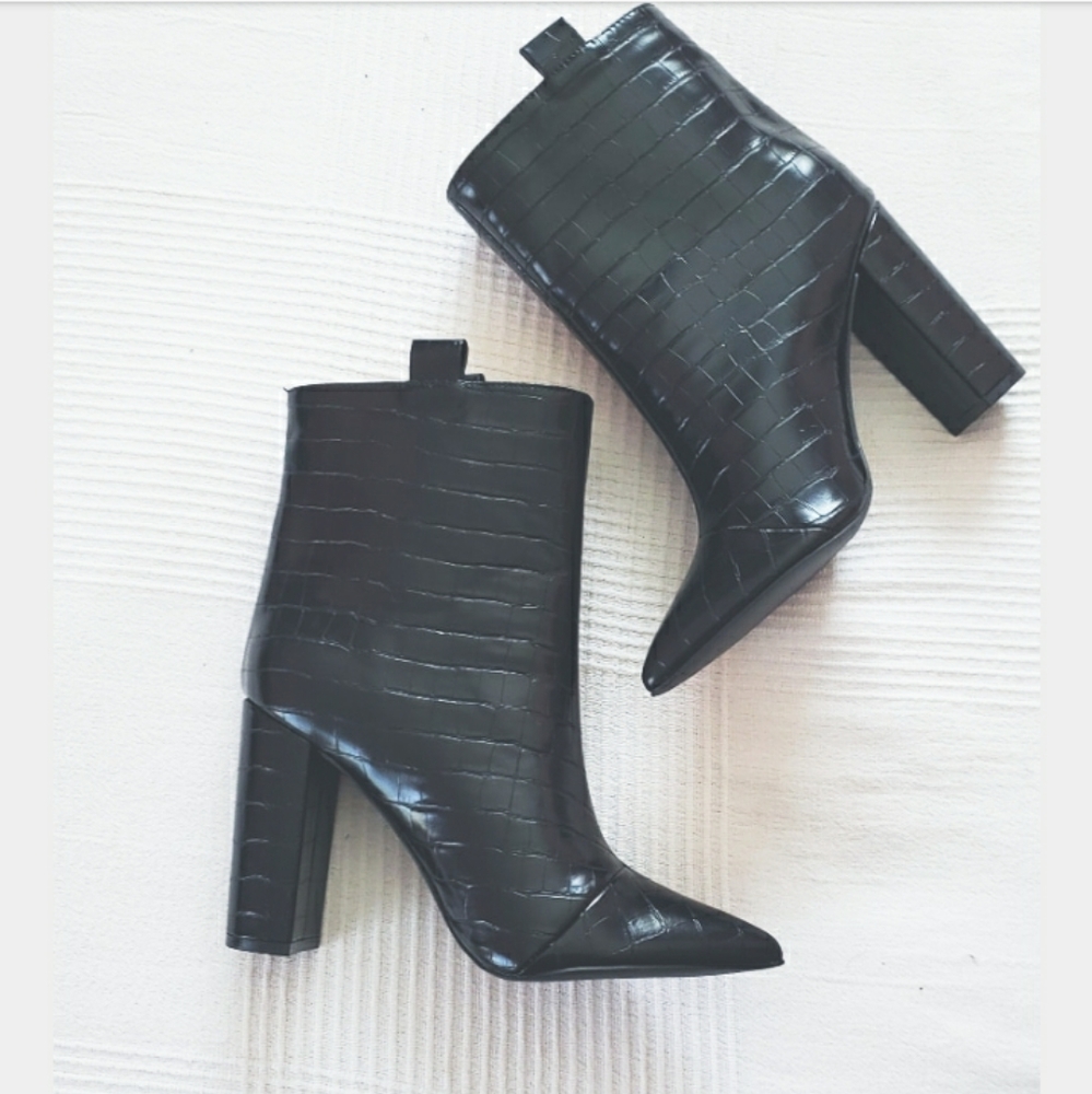 🚨//PRE FALL EDIT COLLECTION// Black boot - Picture 5 of 9